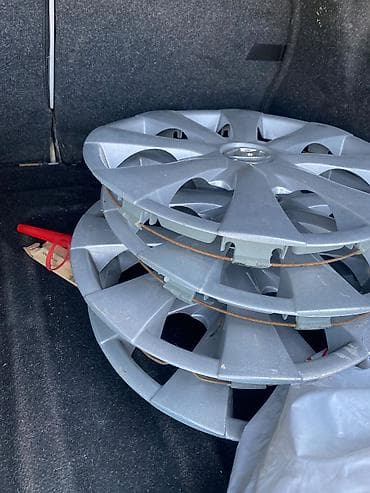 teker r19: Hyundai orijinal disk qalpoqları (hubcap) dəsti cəmi R14 1 ay sürülüb — 2