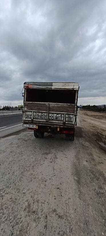 niva şini: Yükdaşıma üçün tentli kiçik yük avtomobili - Konstruksiya: qabaq — 8