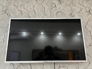 TV antenlər: Televizor 130azn. 82 ekrandir. Sadedir, smart deyil. Tam islekdir — 1