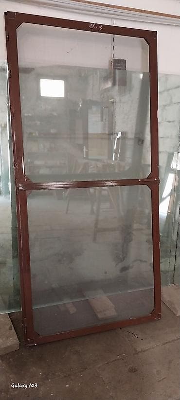 qapi setkasi: PLASTİK QAPI SETKASI. ÖLÇÜSÜ 194.5, 96.5 sm — 2