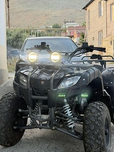 bmv moto: ATV/kvadrotsikl kaxa 17 modelidir 200 cc uzerinde kaska ve acki — 1
