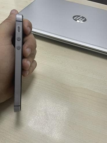 ayfon 6 s: IPhone 5s, Space Gray, Barmaq izi — 3