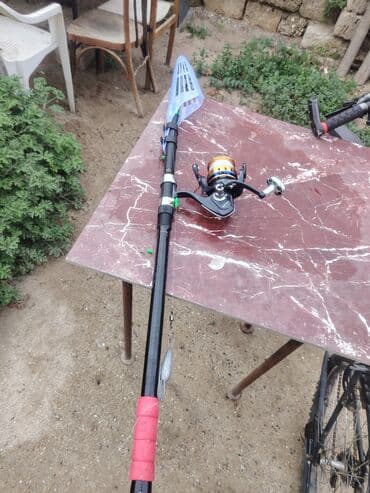 longines saat baku: - 2 ədəd teleskopik balıqçı çubuğu: biri qara (qırmızı tutacaqla) — 3