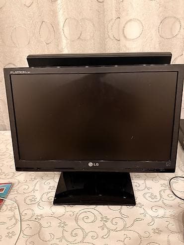 2011-ci ilin LG Flatron E1941S-BN modelidir. 18.5 düymlük, LED arxa