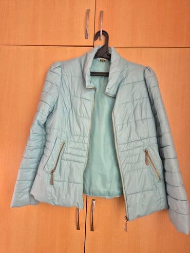 Toy paltarları və aksesuarları: Açıq yaşıl rəngli qadın puf jaketi. - Yüngül, qatlambaşlı (puf) — 2