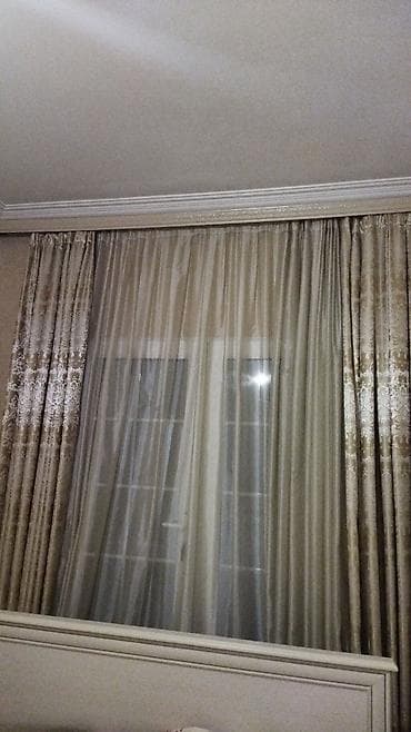 Личные вещи два комплекта декоративных штор и тюль. в комплекте на