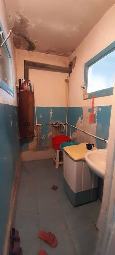 9 ci mikrorayon satilan evler: Bakı, 3 otaqlı, Köhnə tikili, m. Həzi Aslanov, 90 kv. m — 8