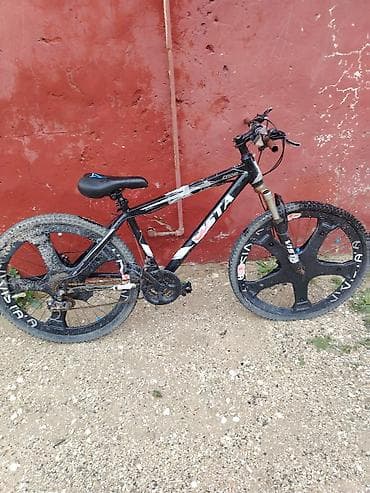 VISTA dağ velosipedi Xüsusiyyətlər: - Çərçivə: Alüminium ərintisi