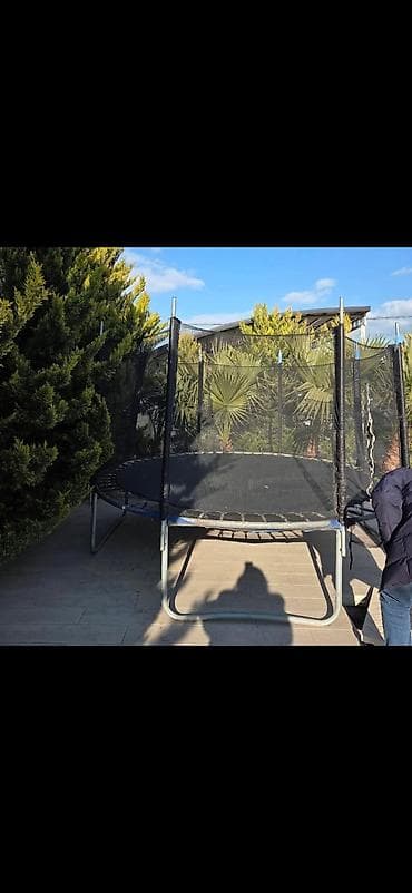 Velosiped ehtiyyat hissələri: Batut satilir 4-5 usag rahat girir icine Qiymet 350 azn Unvan — 1