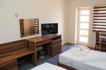 Həyət evləri və villalar: Obyekt satılır. Obyektin ümumi ərazisi 1.5 hektardi. 3 mərtəbəli — 15