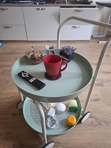 acilib yigilan stol: Açılmayan, Metal, Yumru masa — 1