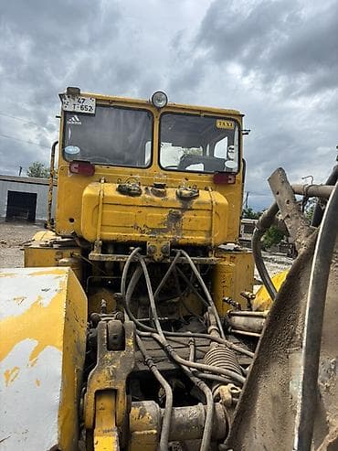 t40 traktor: K-700 “Kirovets” ağır sinif təkərli traktor - Güclü V12 dizel — 4