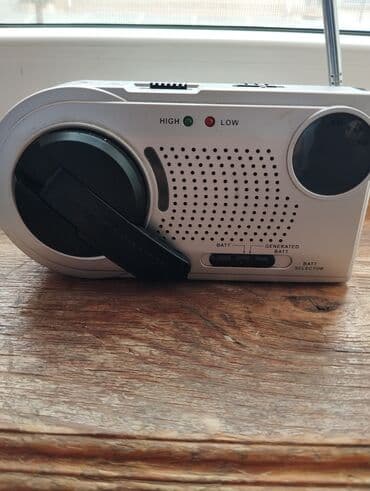 антенна спутниковая: Portativ radio və fənər kombinasiyası - AM/FM radiostansiyalarını — 3