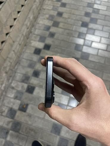 separator nədir: IPhone 15 Pro, 128 GB, Qara, Simsiz şarj — 5
