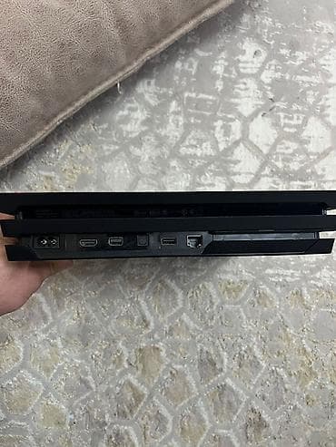 plays: Sony PlayStation 4 Pro oyun konsolu - Rəng: Qara, üçqat korpus — 3
