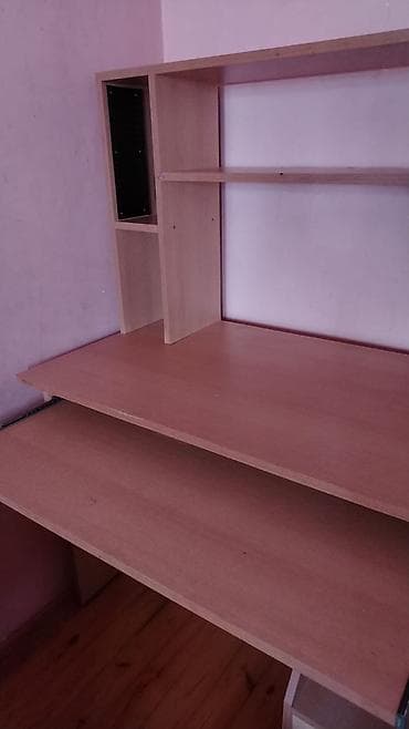 notebook masası: Düz masa, Polkalı, Siyirməsiz, Sadə laminat, Zəmanətsiz, Kredit yoxdur — 1