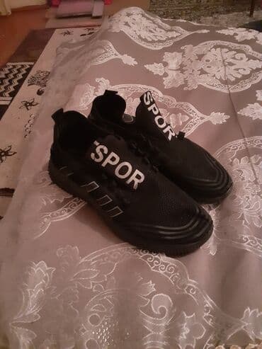 sport ayaqqabı: Gencede satilir idman krasofkasi razmer 40 — 1