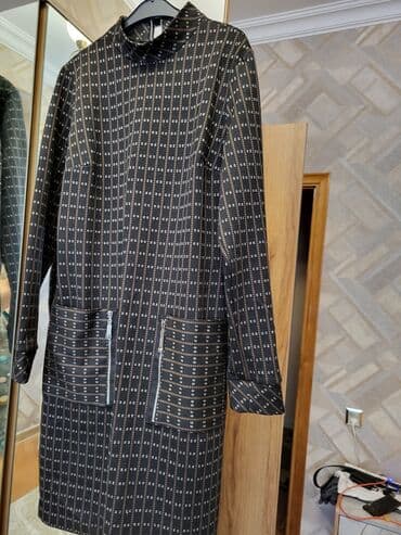 Qadın geyimləri dəsti 1) Qara-boz xallı naxışlı tunika/palto tipli