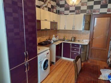 sumqayit bina evi: Sabunçu rayonu,Bakıxanov qəsəbəsi,Bakıxanov ticarət mərkəzinin yanı.12 — 5