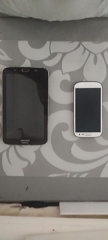 tablet sat: Продам планшет и телефон Samsung. Планшет работает, корпус целый и — 1