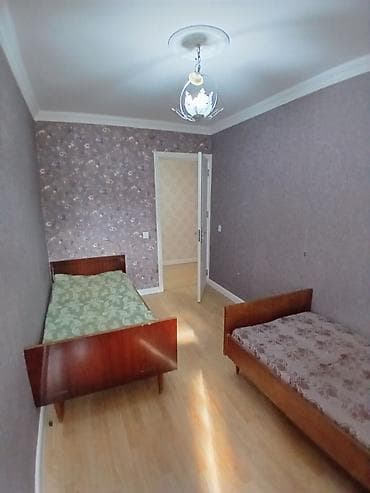 bərdədə ev: 4 mik Ecemi metrosu yaxinligi bina evi 9/2 mertebesi 2 otaq ewyali — 10