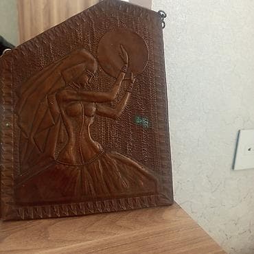 katok satışı: Adı çiqanka gedir antiq esyadır. üzeri misdir. 1975cilde hediyye — 1