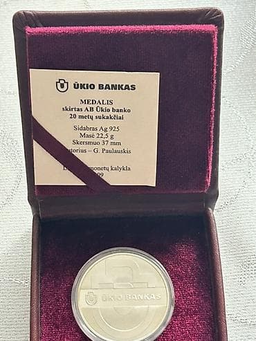 ronaldo: Ükio Bankas xatirə medalı – 20 illik yubiley (1989–2009) - Material — 2