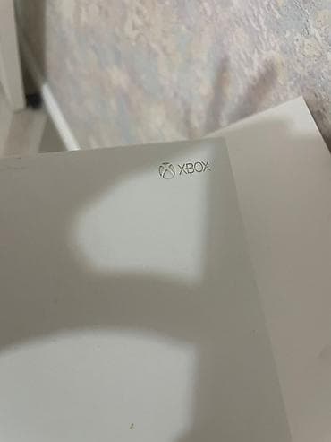 Xbox One: Xbox One S oyun konsolu Xüsusiyyətlər: - Rəng: Ağ, kompakt və səssiz — 4