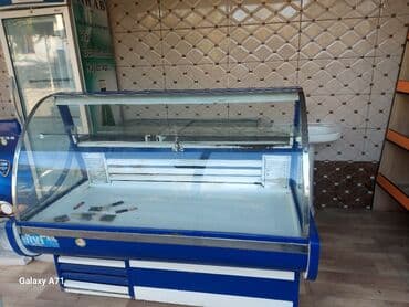 mağaza vitrinləri: Soyuduculu vitrinin satışı. - Tip: Şüşə vitrinli, aşağıdan soyuduculu — 1