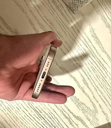 ipone 15: IPhone 15 Pro, Natural Titanium, Simsiz şarj — 7
