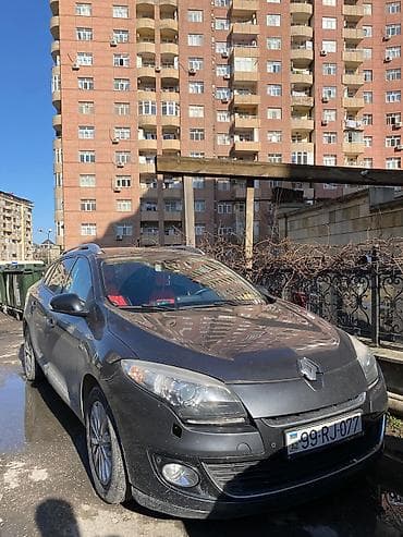 renault megane: Renault Megane: 1.5 l | 2013 il 380 km — 8