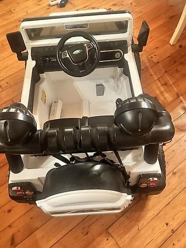 Uşaqlar üçün elektrikli oyuncağ avtomobil – off-road tipli Jeep stili — 5