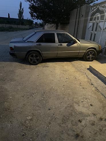 daewoo lanos 2011: Mercedes-Benz 190 (W201) sedan - Kuzov: 4 qapılı sedan, boz rəng - — 1