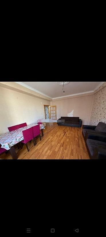 bine sovxoz evler: Binəqədide gençler şeherciyinde 6/2 mertebesinde 4 otaqli ev 450 azn — 1