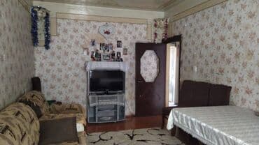 9 ci mikrorayon satilan evler: Bakı, Qaraçuxur qəs., 4 otaqlı, Köhnə tikili, 110 kv. m — 1