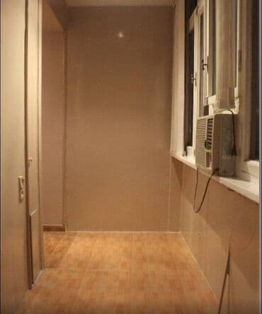 1 ci mikrorayon satilan evler: Bakı, 3 otaqlı, Köhnə tikili, m. Sahil, 97 kv. m — 10