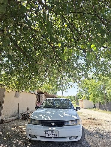 avto aksesuar kredit: Model: Daewoo Nexia sedan Kuzov: 4 qapılı, ağ rəng Yanacaq: Benzin — 1
