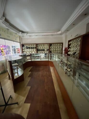 yeni yasamalda yeni tikili binalar: Azadlıq metrosu yanında ətir yeri icarəyə verilir. İcarəsi 200 m — 3