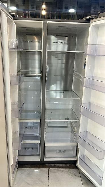 Samsung Side-by-Side soyuducu - Korpus: paslanmayan polad rəngində