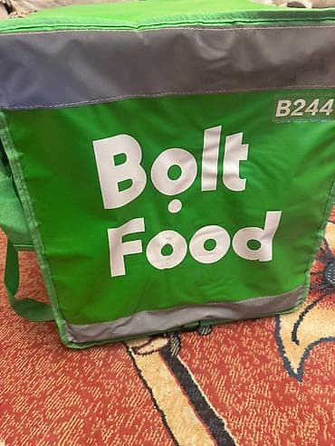 Оборудование для ресторанов, кафе: Bolt Food termal çatdırılma çantası - Rəng: yaşıl, reflektorlu boz — 1