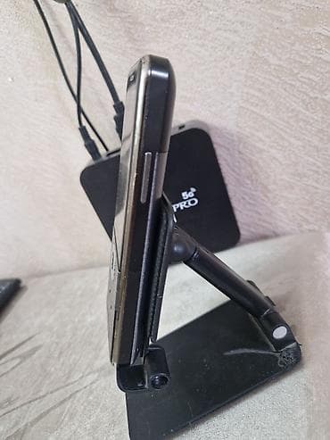 philips xenium x703: Philips Xenium düyməli mobil telefon Xüsusiyyətlər: - İki SIM dəstəyi — 3