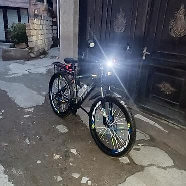 vals: Şəhər və yüngül off-road üçün tam təchizatlı dağ velosipedi — 2