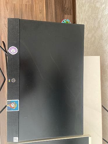 HP 200 G4 22, ekran qirilib. Icinde ram ve ssd yoxdur. Platalar