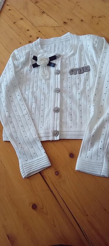 sumqayitda jaket: Ağ rəngli qız uşağı üçün kardiqan - Material: yumşaq trikotaj — 2