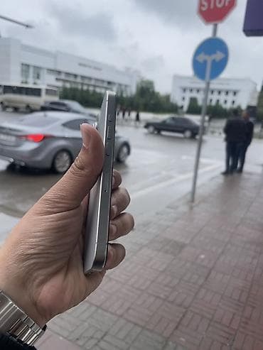 iphone 12 pro max dubai version: IPhone 15 Pro, 256 GB, Natural Titanium, Face ID — 2