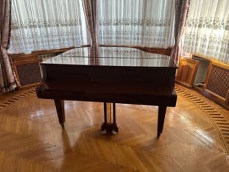 bayan aləti: Gerbstadt Royal Piano Qiymət: 11.000 AZN Alman istehsalı royal piano — 1