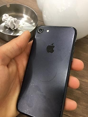 macbook en ucuz: IPhone 7, 32 GB, Jet Black, Barmaq izi — 2