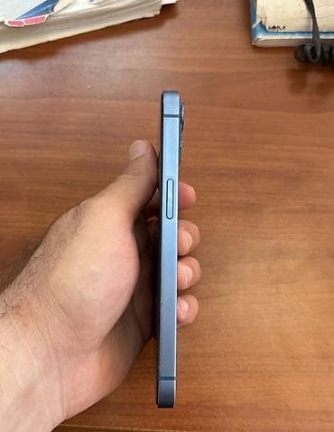 nintendo switch 2. el: IPhone 13, 128 GB, Mavi, Face ID — 7