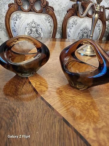 sufre dekoru: İki ədəd meduza çex xrustalı – eyni dizaynda cütlük. - Material — 1