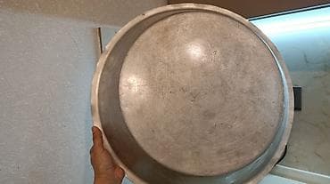 Böyük ölçülü alüminium sini­si. Sovetin qədimi leyeni,alüminium — 2